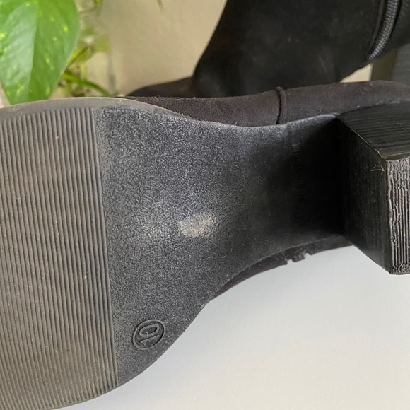 Black boots - Picture 5 of 6